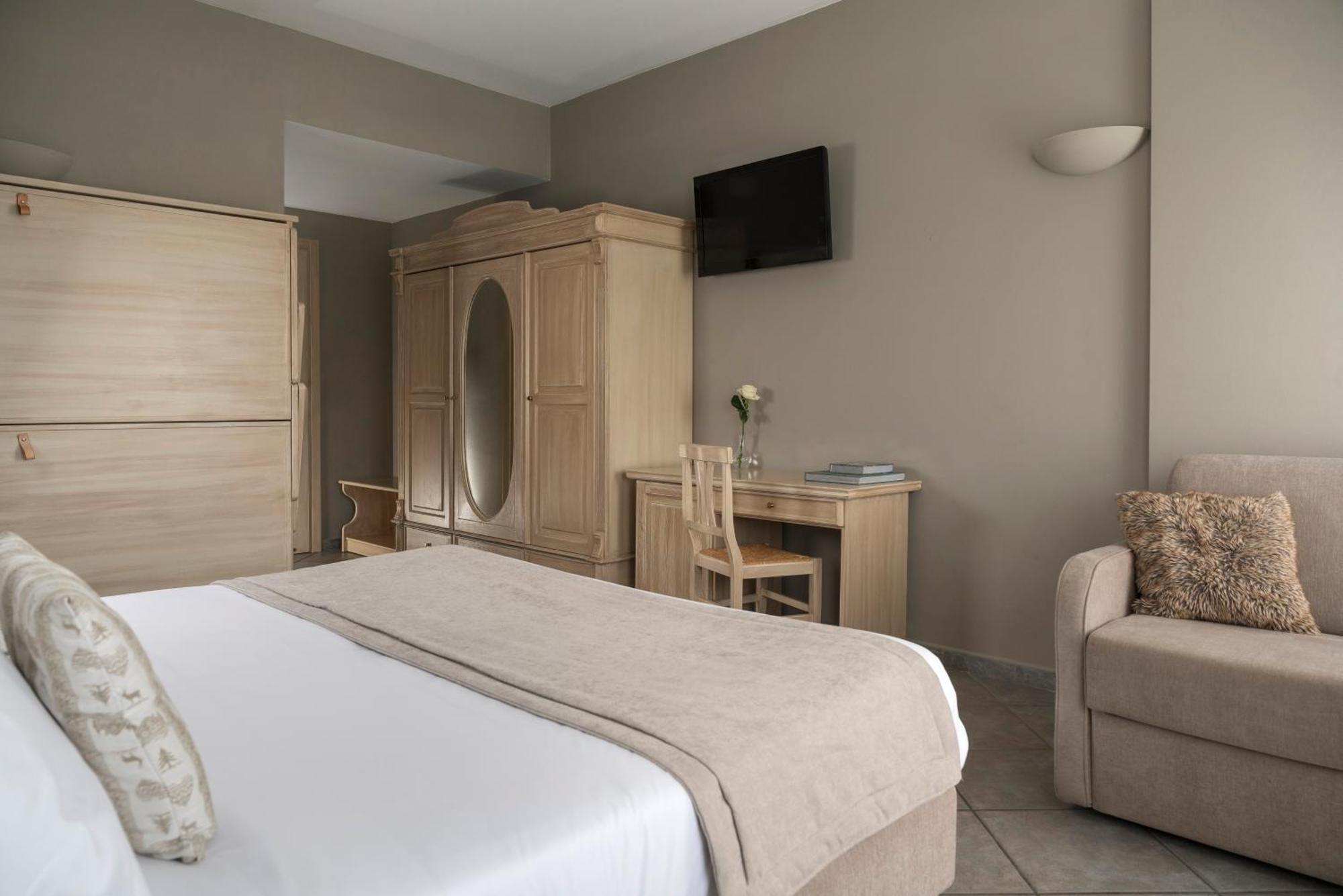 Hotel Don Luis Castel Di Sangro Dış mekan fotoğraf