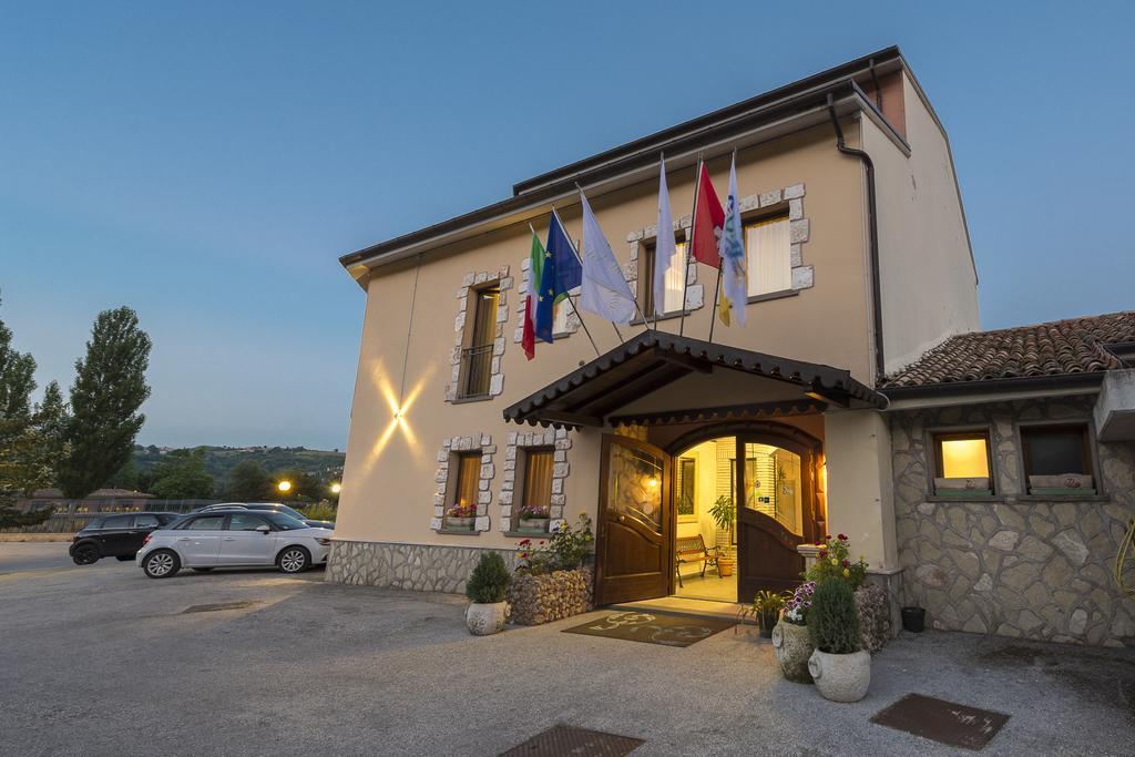 Hotel Don Luis Castel Di Sangro Dış mekan fotoğraf