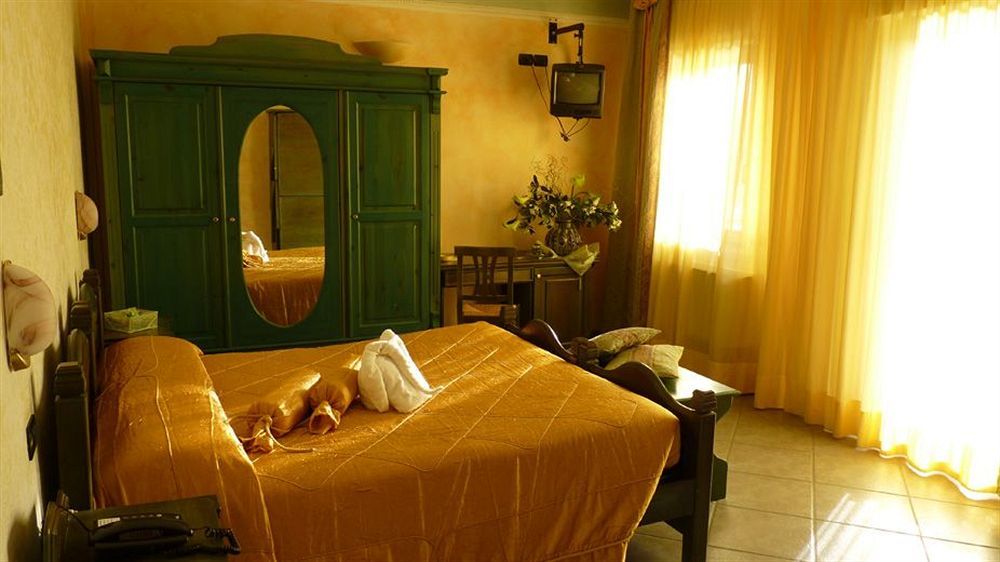 Hotel Don Luis Castel Di Sangro Dış mekan fotoğraf
